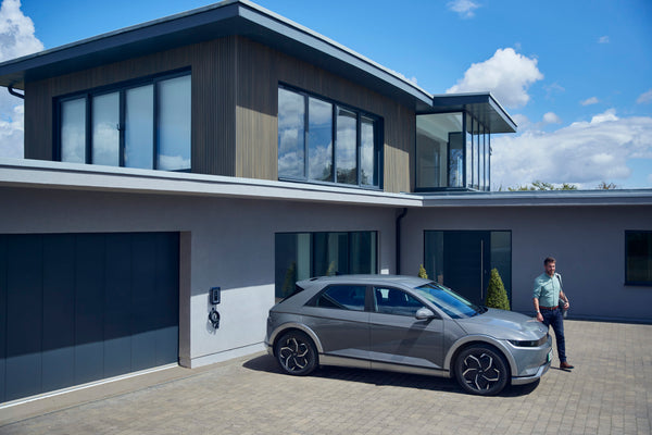 INDRA SMART LUX: 7.4kW | TETHERED | 6M OR 10M