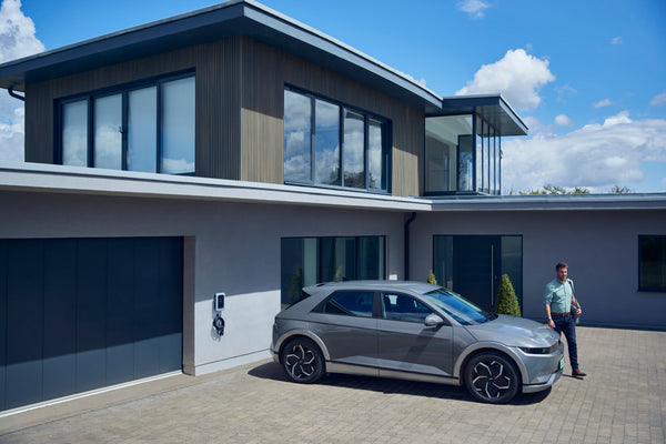 INDRA SMART LUX: 7.4kW | TETHERED | 6M OR 10M