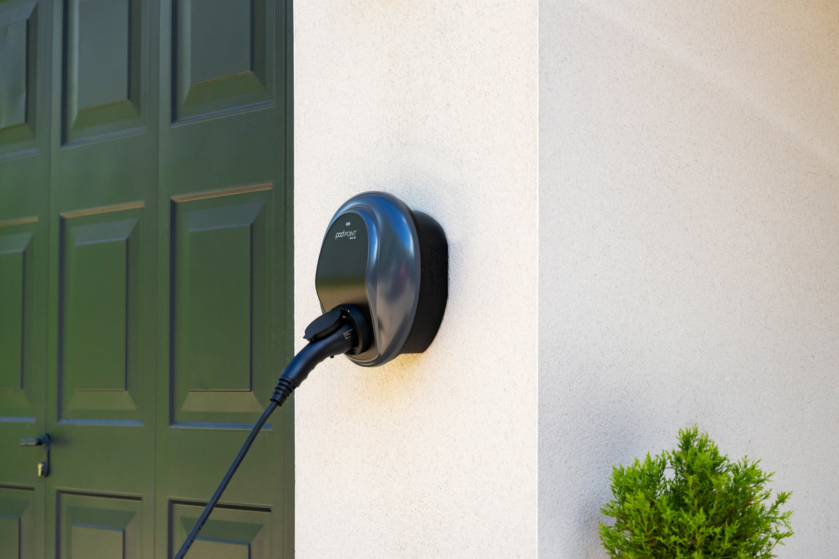 POD POINT SOLO 3: 7kW-22kW | SOCKET OR TETHERED