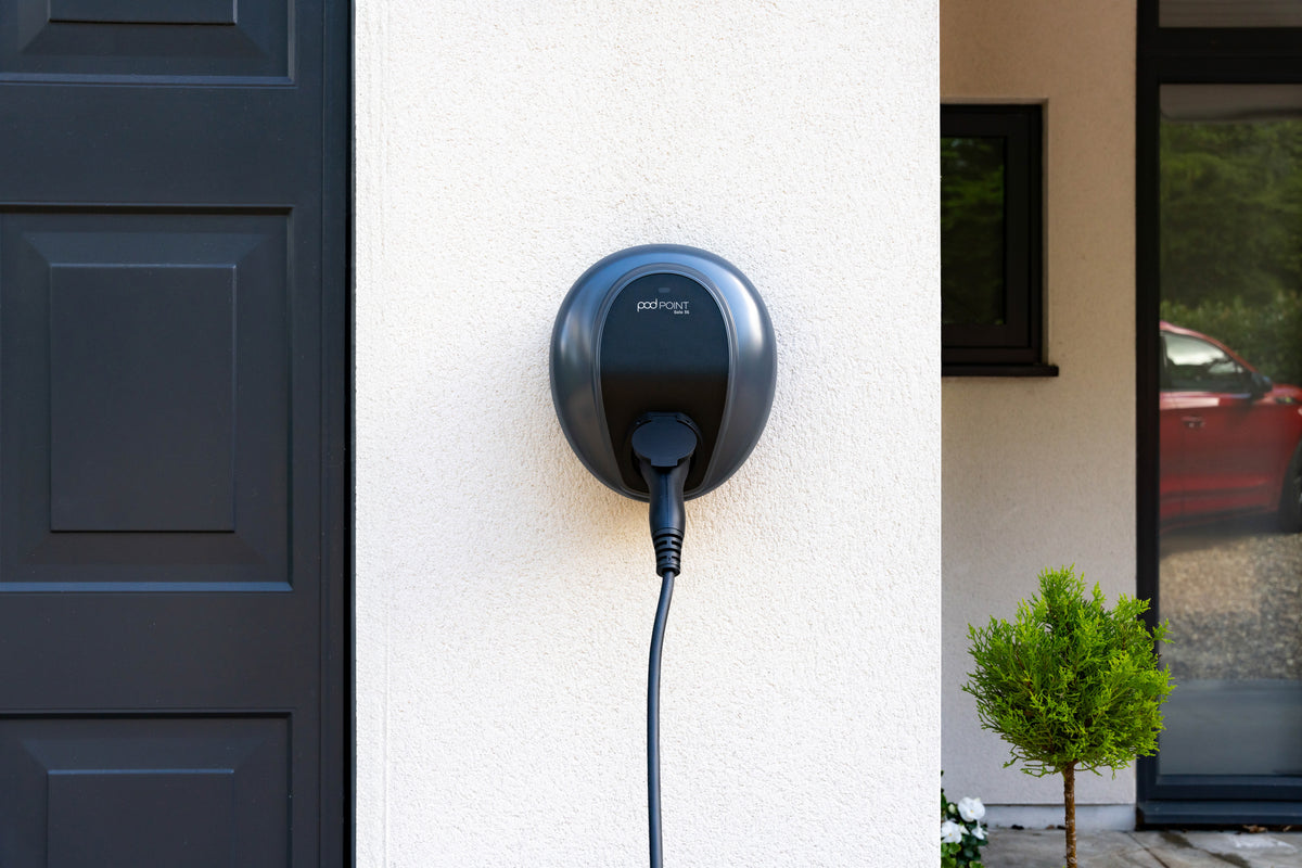 POD POINT SOLO 3: 7kW-22kW | SOCKET OR TETHERED