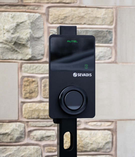 SEVADIS MAXICHARGER AC PEDESTAL: SINGLE AND DUAL